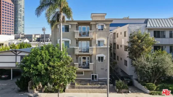 11848 Goshen Avenue #402 listing photo