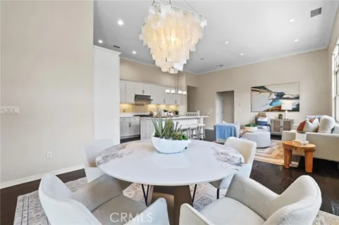 47 Mayfair listing photo