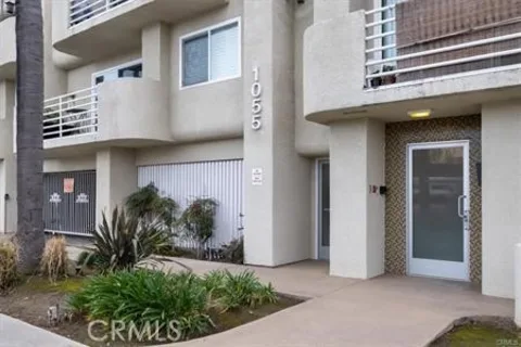 1055 Orizaba #6 listing photo