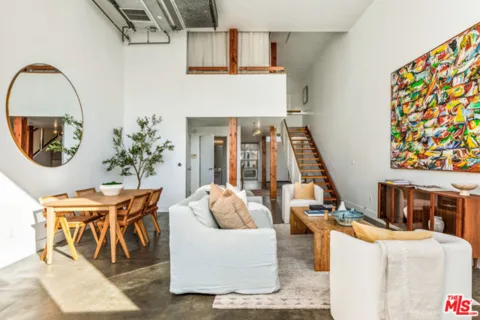 615 Hampton Drive #A102 listing photo