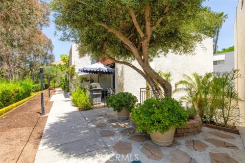 7759 Via Capri listing photo