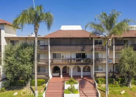 5334 Lindley Avenue #126 listing photo