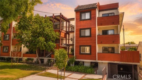 1304 Stanley #10 listing photo