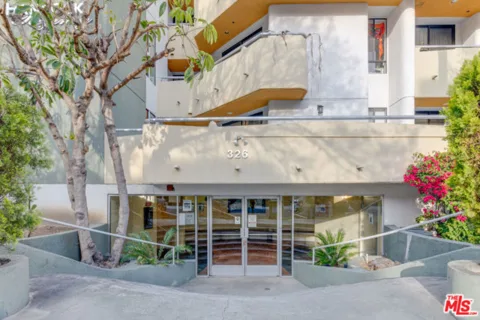 326 Westminster Avenue #404 listing photo