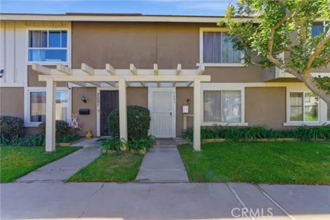 7085 Fulton listing photo