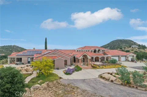 38075 Via Majorca listing photo