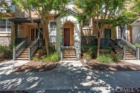 6 Harvest Point listing photo