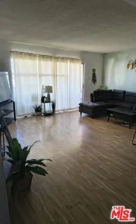 855 Victor Avenue #305 listing photo