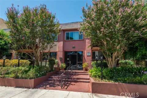 5349 Newcastle #20 listing photo