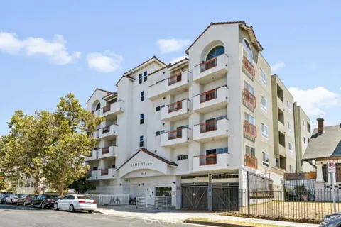 908 S Ardmore Avenue #304 listing photo