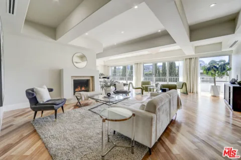 339 N Palm Drive #201 listing photo