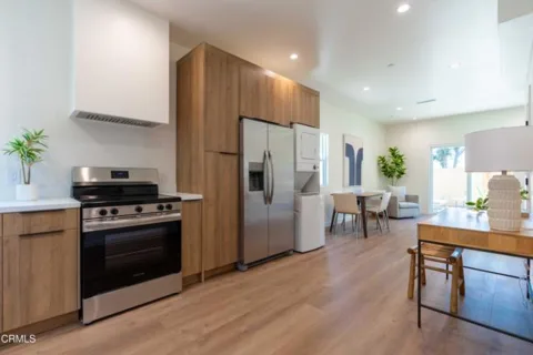 1/2 Dorris Place listing photo