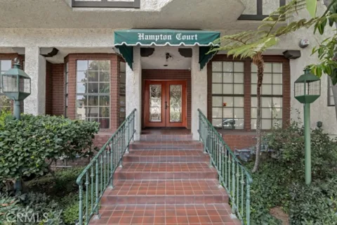 17914 Magnolia Boulevard #121 listing photo