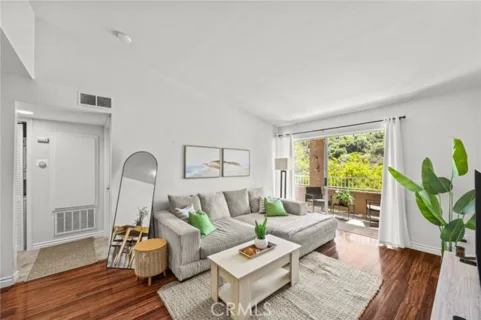 2500 San Gabriel #306 listing photo
