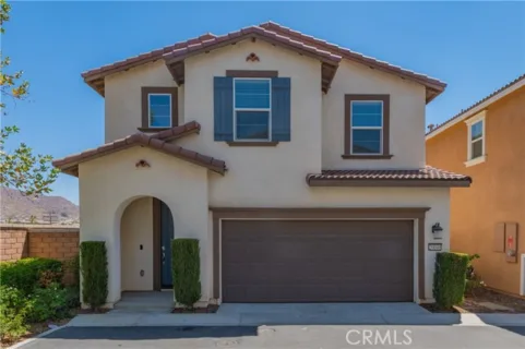 20040 Red Rock Avenue listing photo