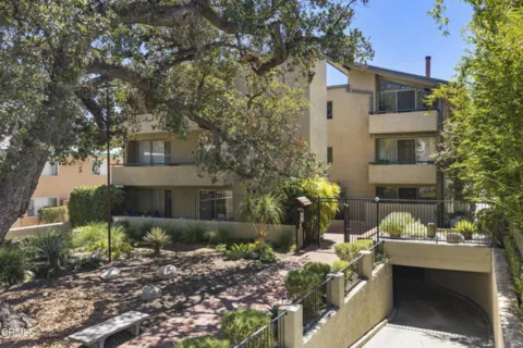 960 San Pasqual #205 listing photo