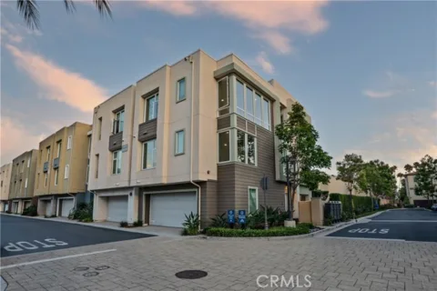 2765 Doheny listing photo