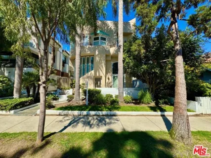 1247 23rd Street #D listing photo