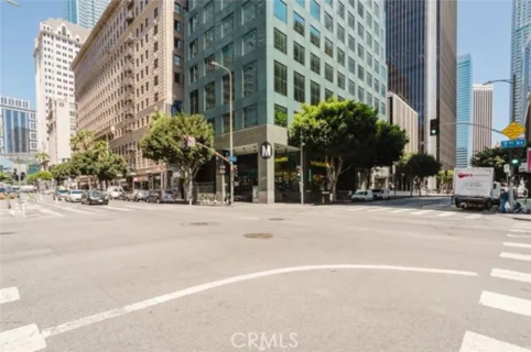 655 S Hope Street #606 listing photo