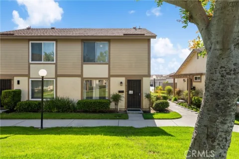 450 Carriage #D listing photo