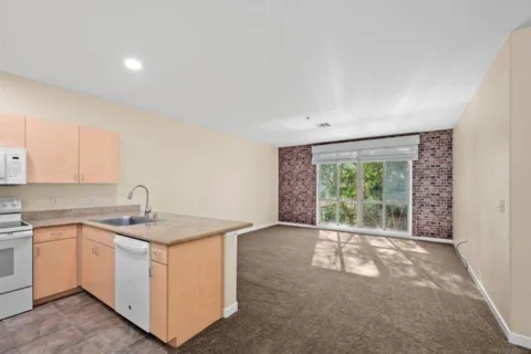 1501 Front #204 listing photo