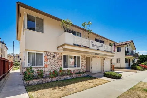 2060 E 3rd Street #3 listing photo