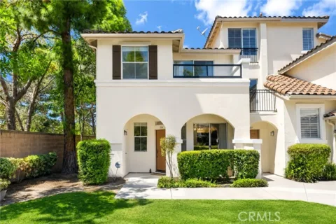 1804 Crescent Oak listing photo