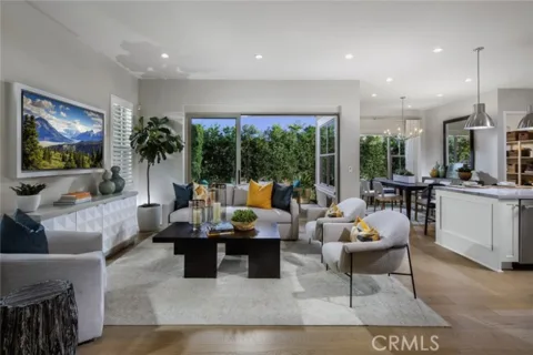 121 Campion listing photo