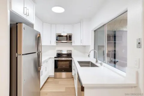1711 Summertime Drive listing photo