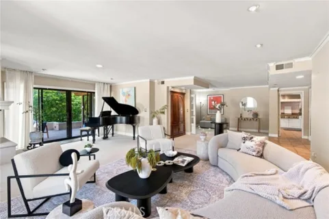 1255 S Orange Grove Boulevard #5 listing photo