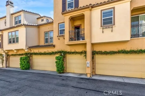 30 Marcilla listing photo