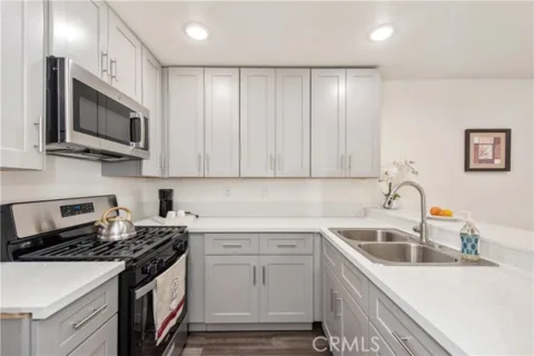 450 E 4th #416 listing photo