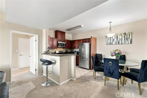 13941 Sherman Way #407 listing photo