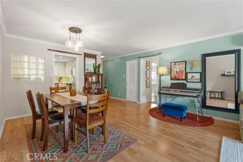 401 W 5th Street #1A listing photo