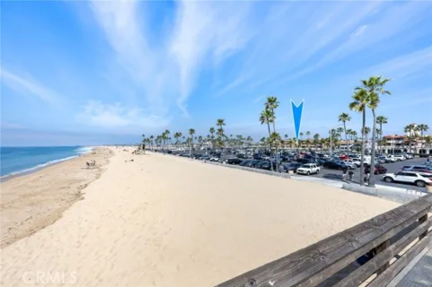 600 E Oceanfront 1d listing photo
