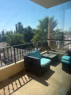 6938 Laurel Canyon #212 listing photo