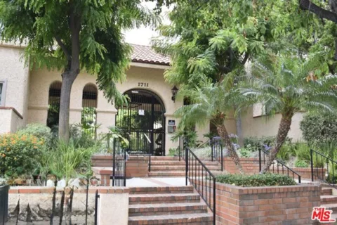 1711 Grismer Avenue #63 listing photo