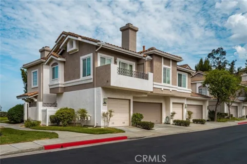 1045 S Daybreak Court listing photo