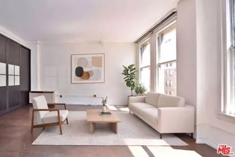 215 W 7th Street #907 listing photo