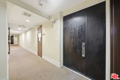 147 N Berendo Street #301 listing photo