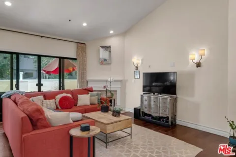 1722 Malcolm Avenue #304 listing photo