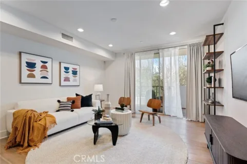 118 N Kings Road #201 listing photo