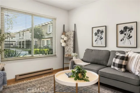 7128 Marshall listing photo