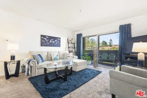 1035 La Terraza Circle #103 listing photo