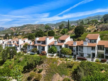 1776 Palisades Drive listing photo