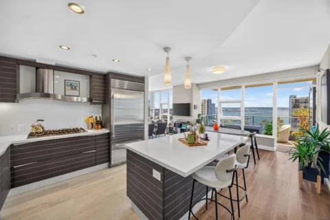 1325 Pacific #1102 listing photo