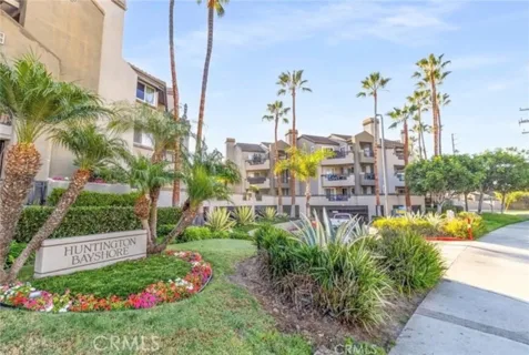 430 Lake Street listing photo