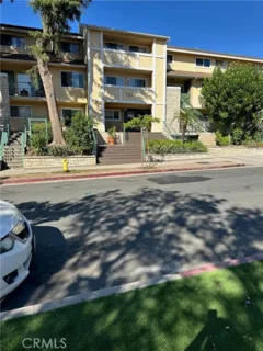 121 Sinclair #122 listing photo