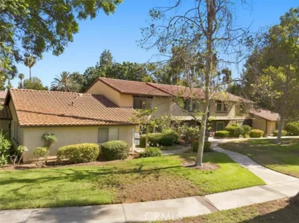 2749 Tropicana Drive listing photo