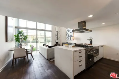 751 N Fairfax Avenue #2 listing photo